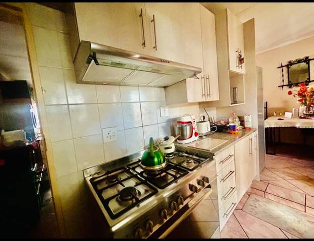 2 BEDROOM HOUSE FOR SALE IN VANDERBIJLPARK CE 1